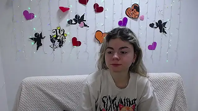 TinaRedly online show from February 2025 12:48:01 AM