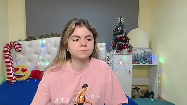 TinaRedly online show from January 2026 06:38:01 AM