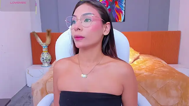 Snapshot of amira_cute2 chatting on February 2025 09:53:02 AM amira cute2 online show from February 2025 09:53:02 AM