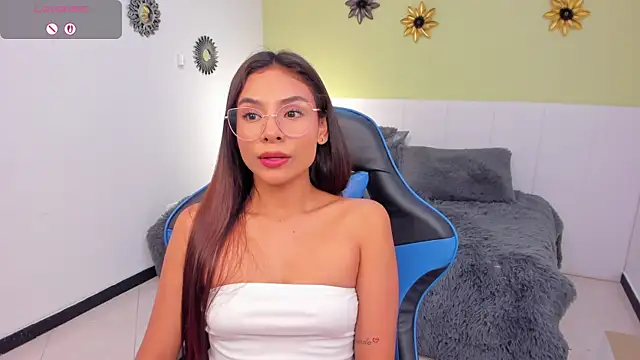 Snapshot of amira_cute2 chatting on March 2025 03:51:02 PM amira cute2 online show from March 2025 03:51:02 PM