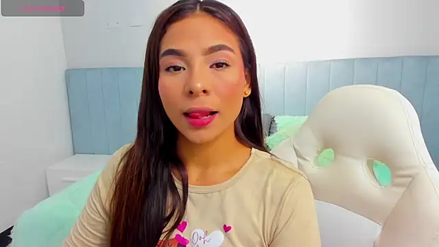 Snapshot of amira_cute2 chatting on October 2025 10:46:02 AM amira cute2 online show from October 2025 10:46:02 AM