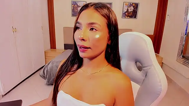 Snapshot of amira_cute2 chatting on December 2025 10:23:02 AM amira cute2 online show from December 2025 10:23:02 AM