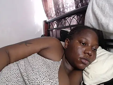 Whimsicalwillow online show from November 2025 11:21:02 AM