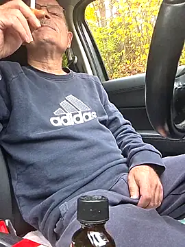 Snapshot of bottomhairy chatting on October 2025 08:13:01 AM bottomhairy online show from October 2025 08:13:01 AM