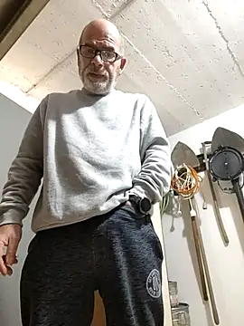 Snapshot of bottomhairy chatting on February 2026 05:07:02 PM bottomhairy online show from February 2026 05:07:02 PM