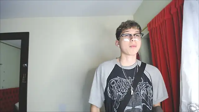 Snapshot of _Thomas_hot_ chatting on December 2024 10:54:02 PM Thomas hot online show from December 2024 10:54:02 PM