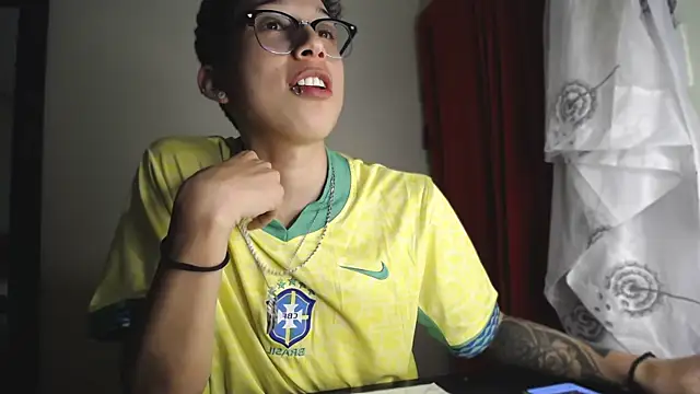 Snapshot of _Thomas_hot_ chatting on December 2024 08:14:02 PM Thomas hot online show from December 2024 08:14:02 PM