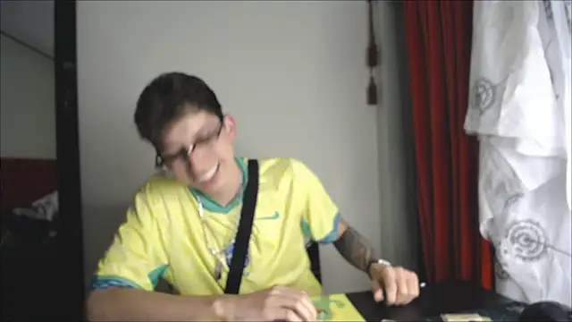 Snapshot of _Thomas_hot_ chatting on December 2024 12:39:02 AM Thomas hot online show from December 2024 12:39:02 AM