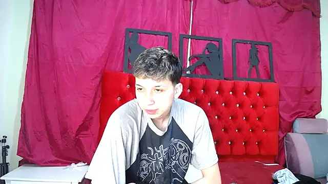 Snapshot of _Thomas_hot_ chatting on March 2025 04:19:01 AM Thomas hot online show from March 2025 04:19:01 AM