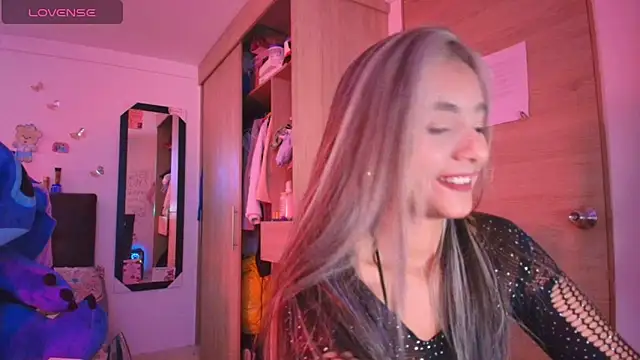 megan collins96 online show from May 2026 07:19:02 PM