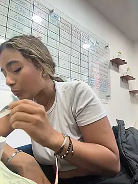 megan collins96 online show from July 2026 06:21:01 PM
