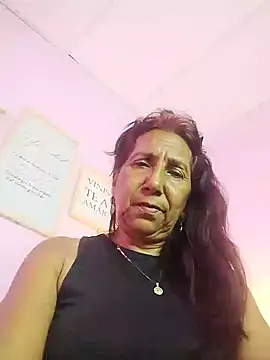 Snapshot of SWEET_LOVER01 chatting on December 2024 06:01:01 AM SWEET LOVER01 online show from December 2024 06:01:01 AM