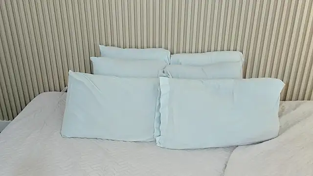 charlottebrowns  online show from May 2026 04:25:02 PM