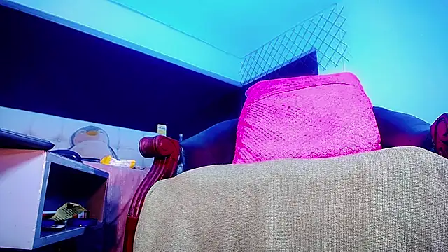 Snapshot of bellatrixx_69 chatting on December 2025 11:28:02 AM bellatrixx 69 online show from December 2025 11:28:02 AM