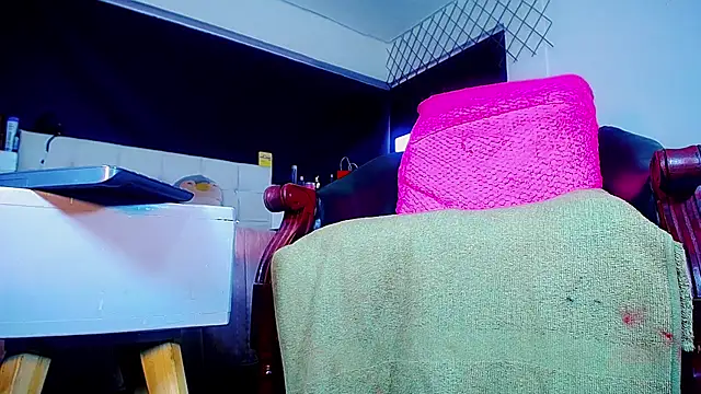 Snapshot of bellatrixx_69 chatting on December 2025 11:39:02 AM bellatrixx 69 online show from December 2025 11:39:02 AM