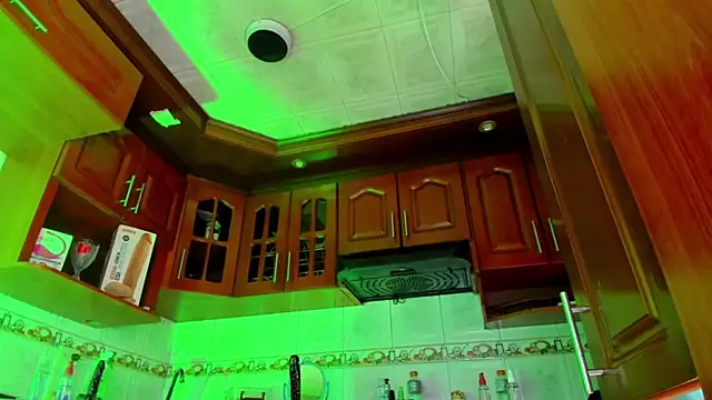 LaureenHills online show from March 2025 06:25:02 AM