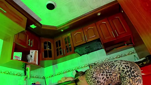 LaureenHills online show from March 2025 03:13:02 AM