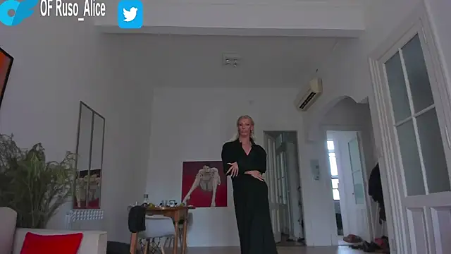 AliceSnowCatt online show from February 2025 06:59:01 PM