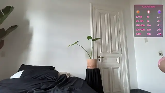 AliceSnowCatt online show from June 2026 04:42:02 PM