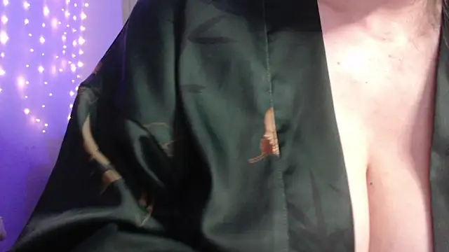 Snapshot of missdaniels chatting on January 2025 01:32:01 AM missdaniels online show from January 2025 01:32:01 AM