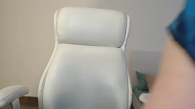 Snapshot of missdaniels chatting on March 2025 04:18:01 PM missdaniels online show from March 2025 04:18:01 PM