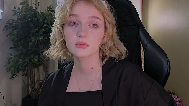 ELLIEJAY online show from February 2026 05:17:02 AM