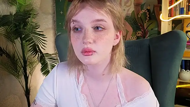 ELLIEJAY online show from April 2026 05:45:02 AM