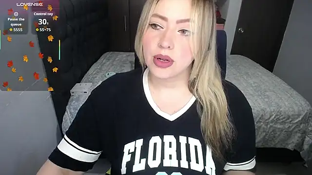 Valentina St online show from November 2025 10:22:02 PM