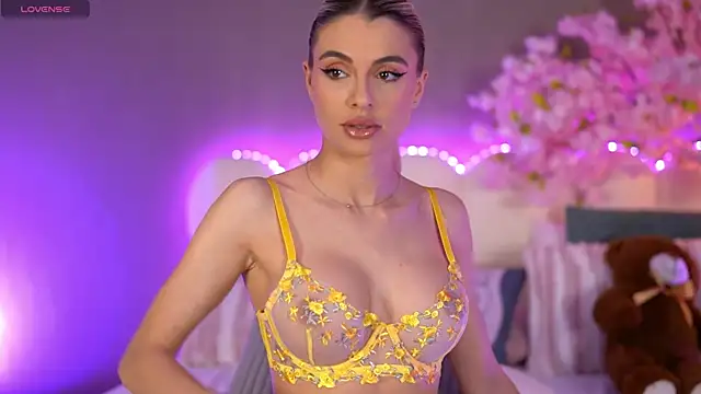 HaileyMadow online show from May 2026 07:13:02 AM