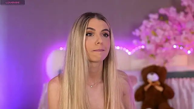HaileyMadow online show from May 2026 07:28:02 AM