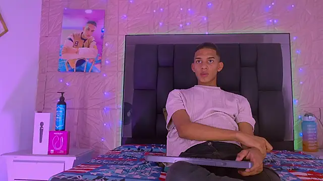 Snapshot of dilan_alfonzo chatting on October 2025 08:09:02 PM dilan alfonzo online show from October 2025 08:09:02 PM