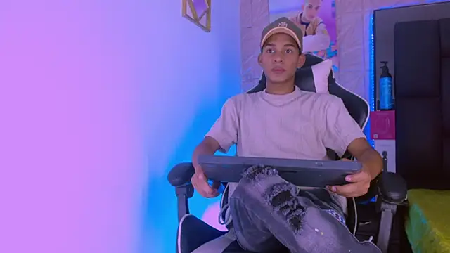 Snapshot of dilan_alfonzo chatting on November 2025 07:36:02 PM dilan alfonzo online show from November 2025 07:36:02 PM