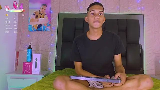 Snapshot of dilan_alfonzo chatting on December 2025 08:39:01 PM dilan alfonzo online show from December 2025 08:39:01 PM