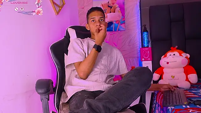 Snapshot of dilan_alfonzo chatting on February 2026 04:35:02 AM dilan alfonzo online show from February 2026 04:35:02 AM