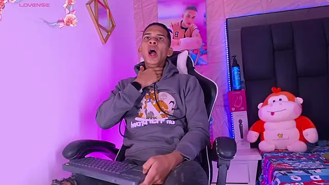 Snapshot of dilan_alfonzo chatting on March 2026 03:54:02 AM dilan alfonzo online show from March 2026 03:54:02 AM