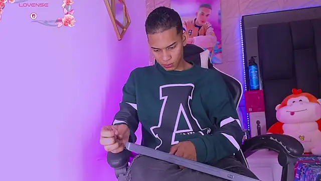 Snapshot of dilan_alfonzo chatting on March 2026 04:29:01 AM dilan alfonzo online show from March 2026 04:29:01 AM