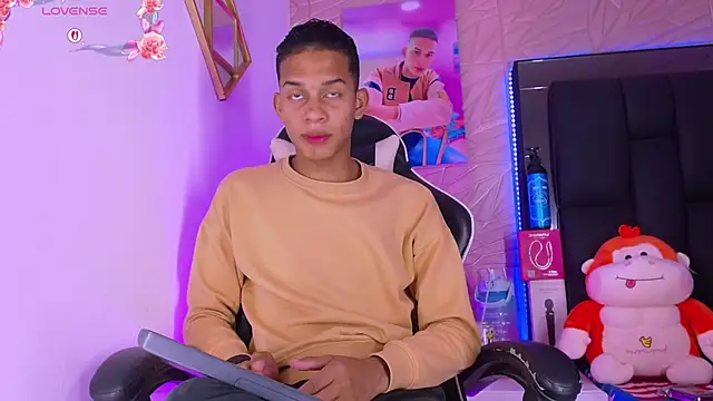 Snapshot of dilan_alfonzo chatting on March 2026 04:34:02 AM dilan alfonzo online show from March 2026 04:34:02 AM