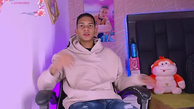 Snapshot of dilan_alfonzo chatting on April 2026 03:48:01 AM dilan alfonzo online show from April 2026 03:48:01 AM