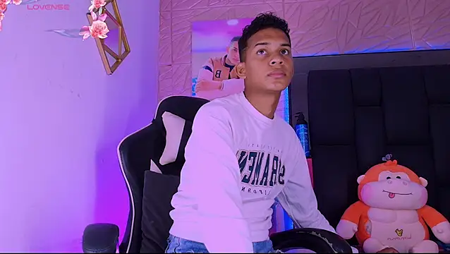 dilan alfonzo online show from June 2026 04:04:02 PM
