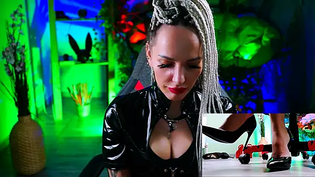 MonicaMaxwel online show from March 2025 06:12:02 PM