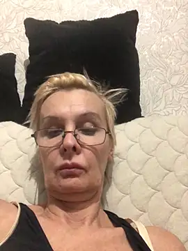 HelgaHimmell online show from November 2025 09:04:01 PM