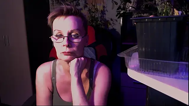 HelgaHimmell online show from June 2026 09:06:02 PM