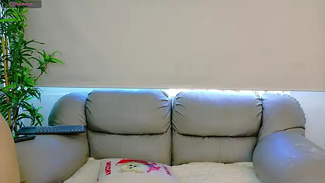 bellacarolainnn online show from April 2026 08:22:02 PM