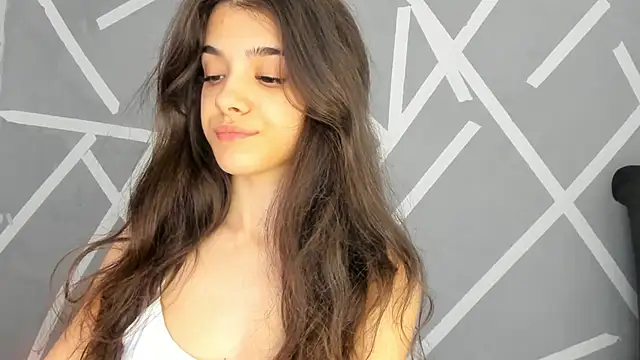 Snapshot of BabyAylin chatting on December 2024 06:01:02 AM BabyAylin online show from December 2024 06:01:02 AM