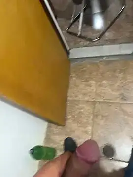 Snapshot of Luizcalado20 chatting on March 2025 06:10:01 AM Luizcalado20 online show from March 2025 06:10:01 AM