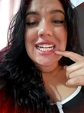 Snapshot of Sophie-hatter chatting on November 2025 03:12:01 PM Sophie-hatter online show from November 2025 03:12:01 PM