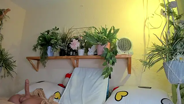 Snapshot of MiaaRose chatting on January 2025 05:11:01 AM MiaaRose online show from January 2025 05:11:01 AM