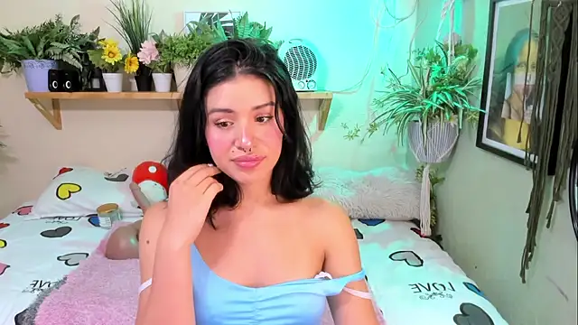 Snapshot of MiaaRose chatting on September 2025 09:28:02 PM MiaaRose online show from September 2025 09:28:02 PM