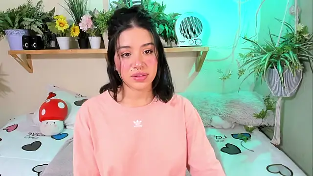 Snapshot of MiaaRose chatting on September 2025 07:52:01 PM MiaaRose online show from September 2025 07:52:01 PM