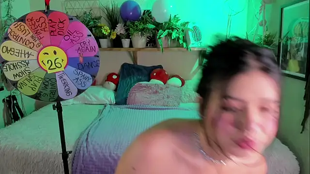 Snapshot of MiaaRose chatting on December 2025 05:20:01 PM MiaaRose online show from December 2025 05:20:01 PM